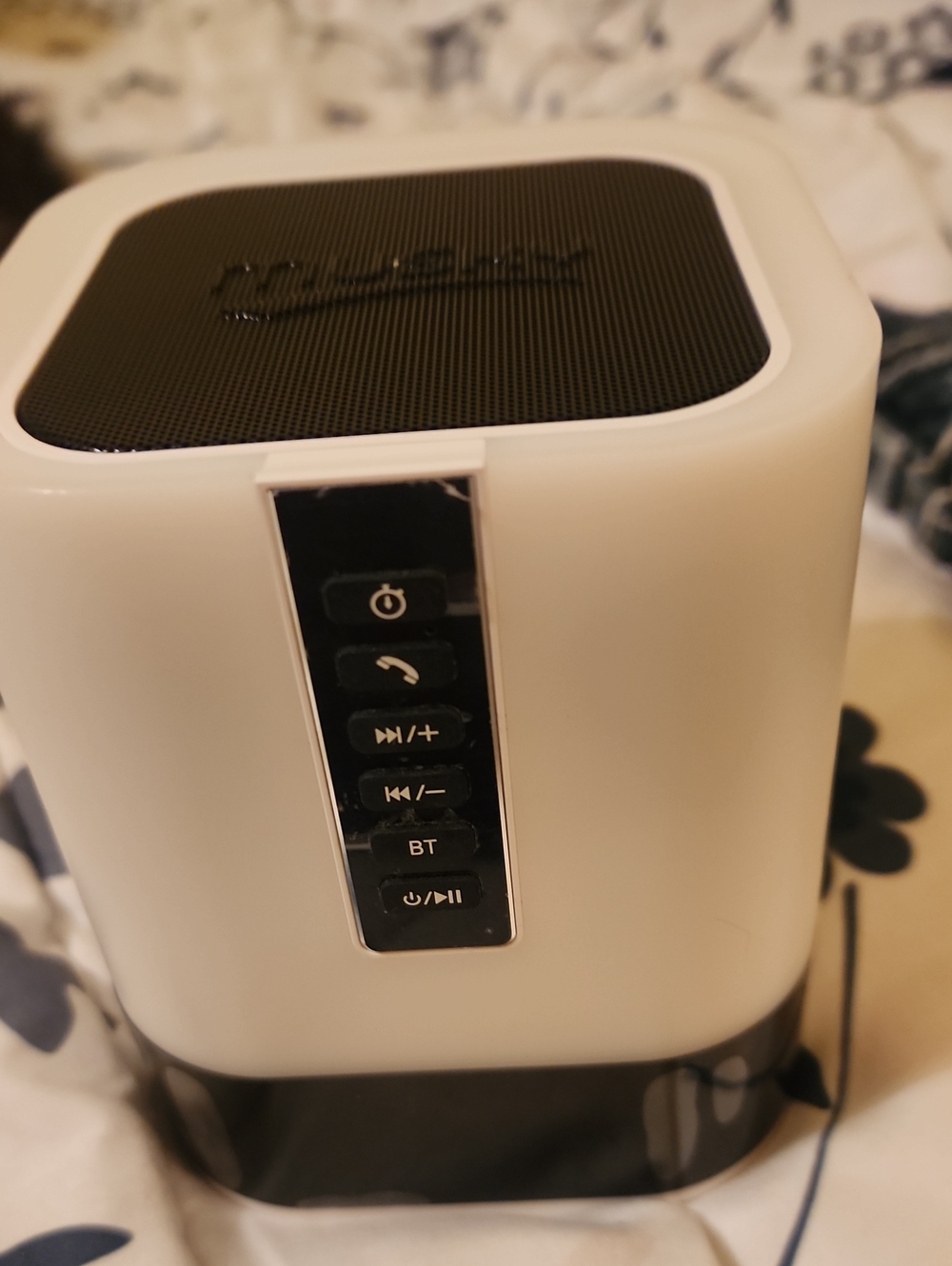 Musky DY-28S 4-in-1 Bluetooth Speaker, Color-Changing Light & Alarm Clock